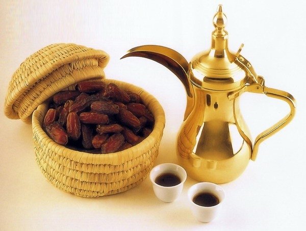 برزنتيشن عن عادات وتقاليد السعوديه بالانجليزي
