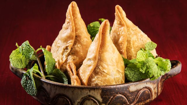 طريقة عمل السمبوسة الهندية
