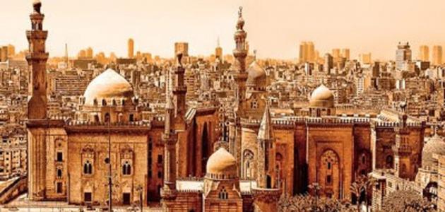 مقارنة بين الدولة الاموية والدولة العباسية