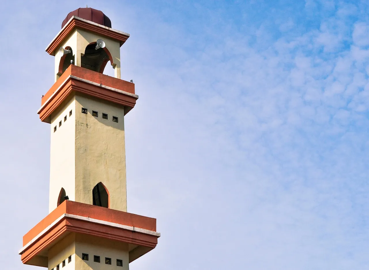 عمل النبي ﷺ بالرعي والتجارة
