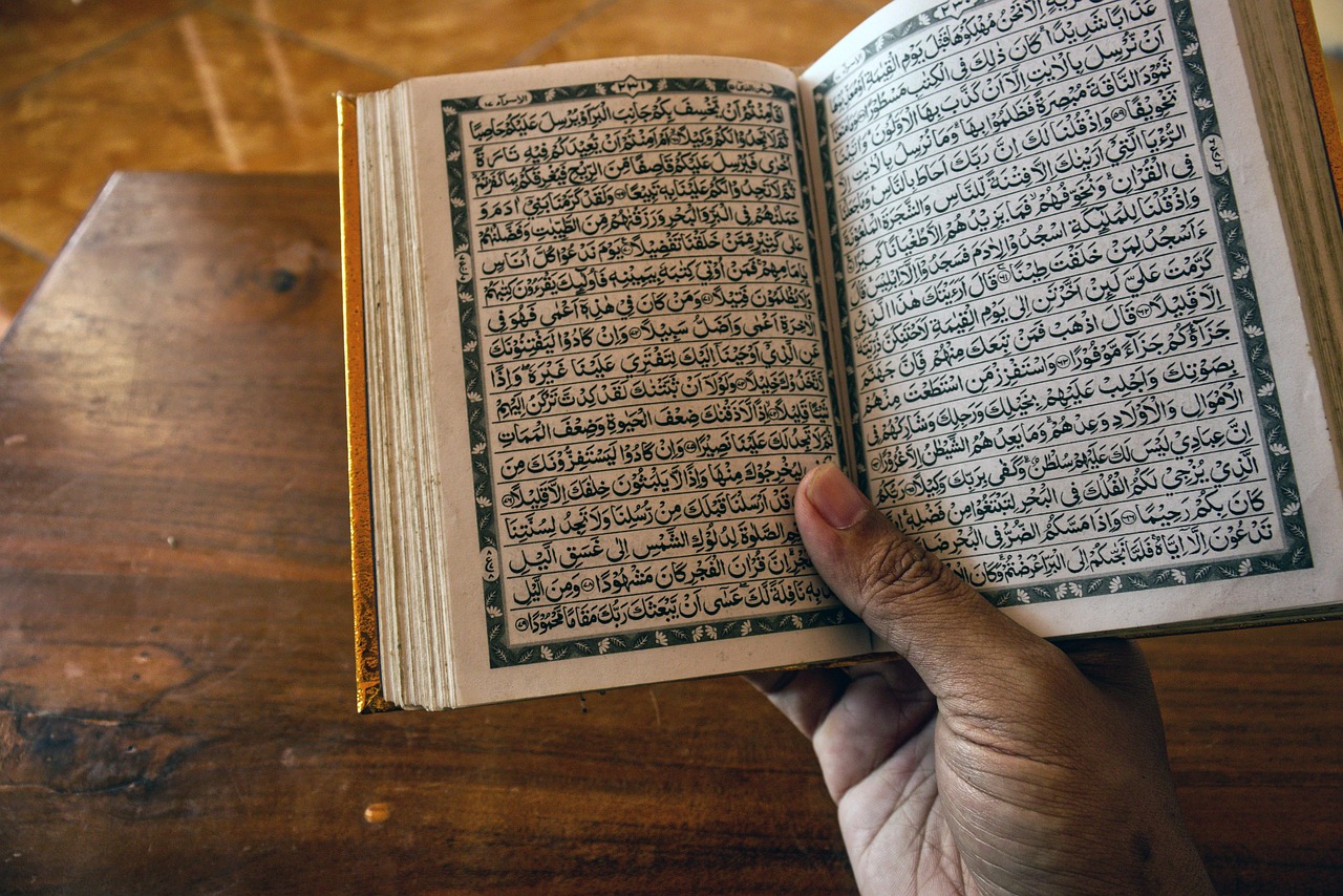 كم عدد الخلفاء العباسيين