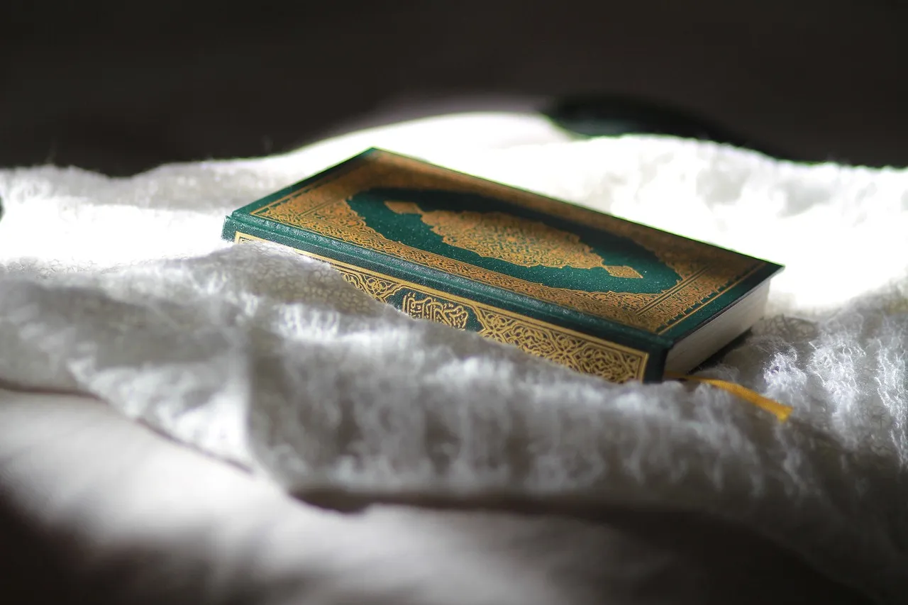 قصة النبي ﷺ وبناء الكعبة