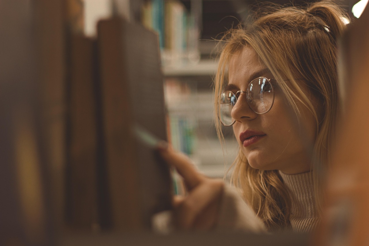 شرح قصيدة رثاء الأندلس